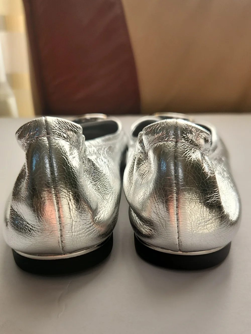 NWT Tory Burch Minnie Silver Metallic Logo Leather Casual Holiday Ballet Flats